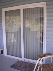 Retractable Screen Single Slider White