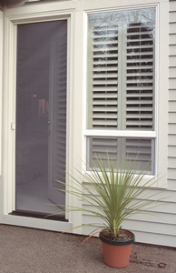 Single Retractable Screen Door